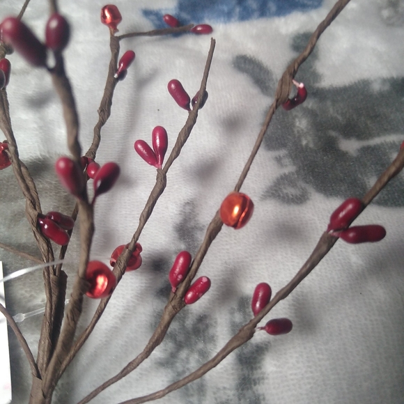 Lot of 5 Bell and Burgundy Pip Picks NIP - Picture 5 of 9